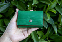 Load image into Gallery viewer, Essential Oil Pouch with Silver Brooch (Genuine Leather)