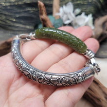 Load image into Gallery viewer, 1240 A貨翡翠秋香绿銀半镯手鏈
