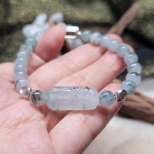 Load image into Gallery viewer, 0088 天然A貨翡翠冰翡烏雞飄花手串
