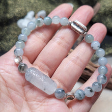 Load image into Gallery viewer, 0088 天然A貨翡翠冰翡烏雞飄花手串
