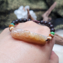 Load image into Gallery viewer, 0083 灑金翡翠手編手繩
