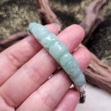 Load image into Gallery viewer, 1197 綠翡花花雕刻925銀手鏈
