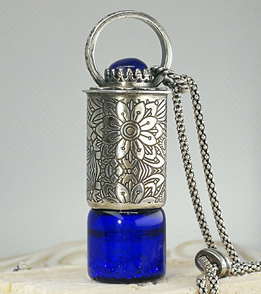 LaTivoli Rollerball Necklace for Essential Oils