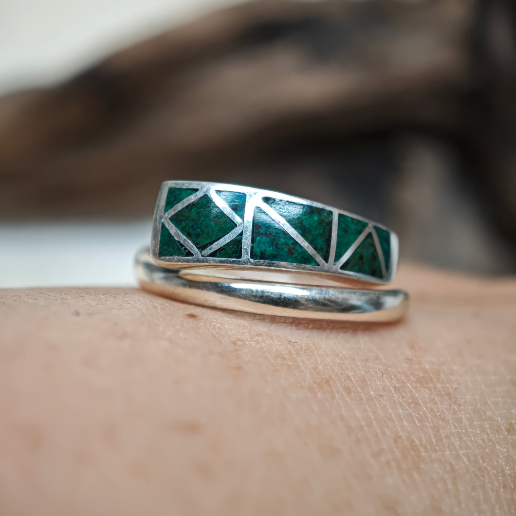 0860  孔雀石鑲嵌設計戒指