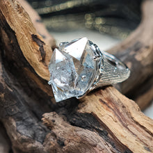 Load image into Gallery viewer, 0853  閃靈鑽戒指
